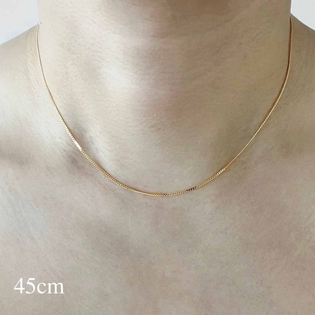 Medium Classic Cut Yellow Gold Necklace