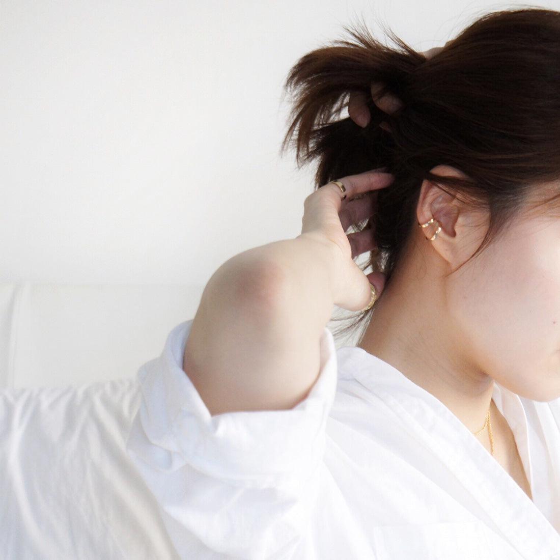 18K イエローゴールド イヤーカフ 片耳 着用写真