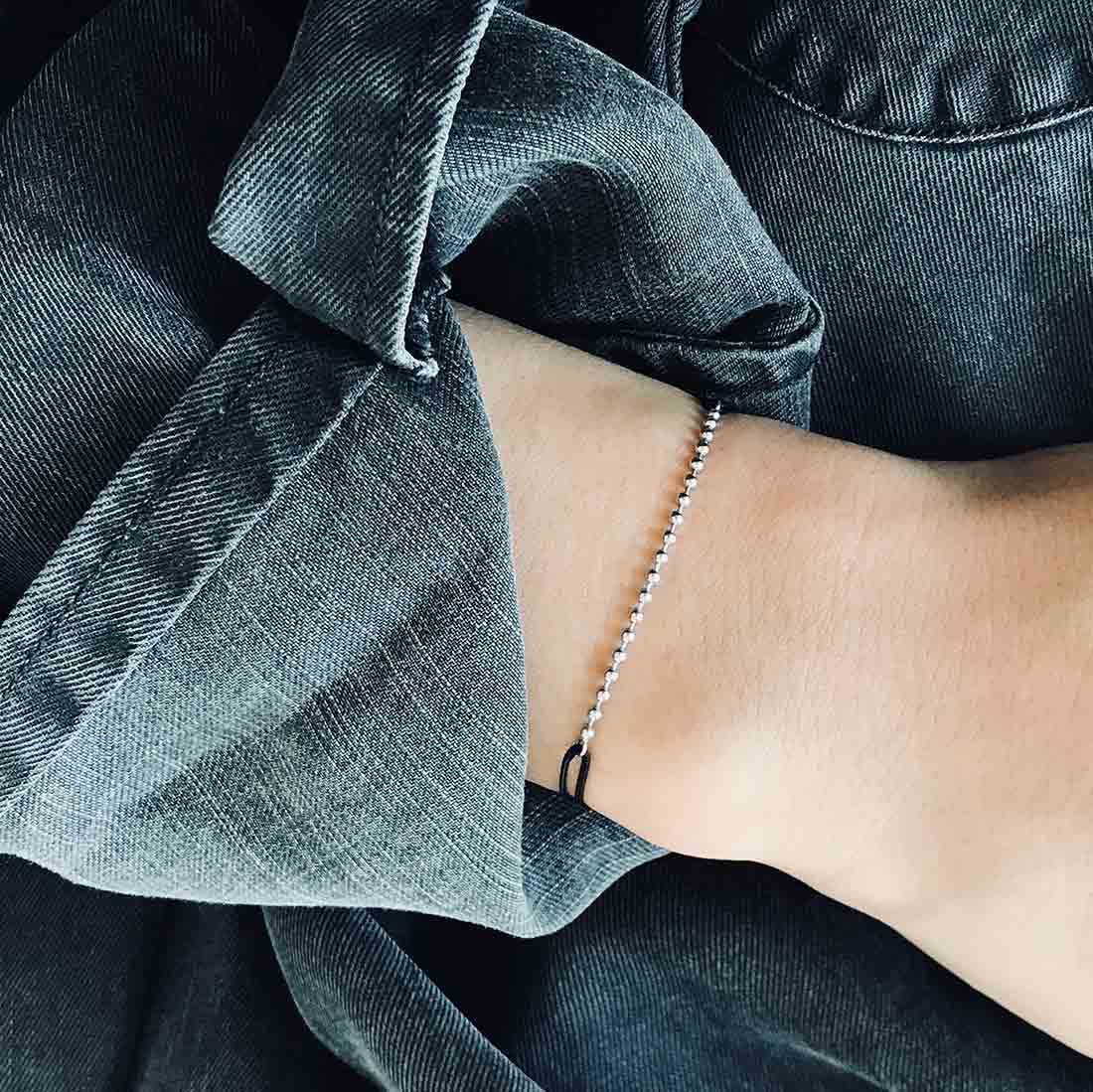 18K Cord Bracelet Ball Chain コードブレスレット ボールチェーン ホワイトゴールド 着用