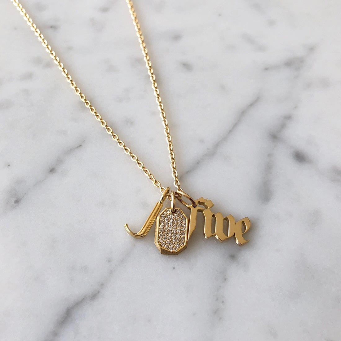 チャームコーディネート