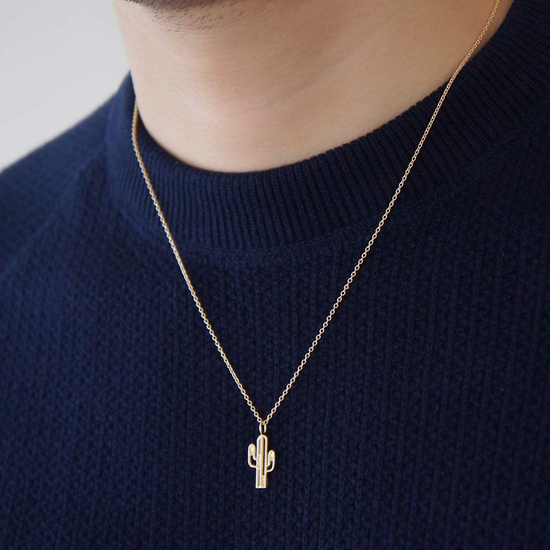18K イエローゴールド チャーム Charm CACTUS 着用