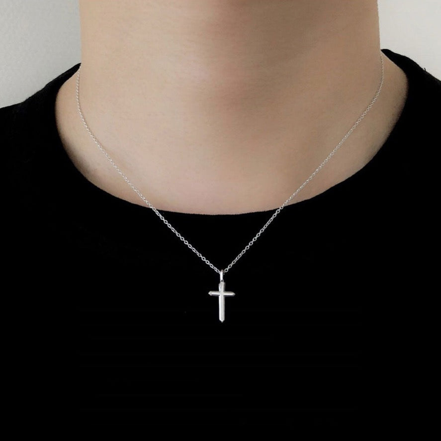 18K ホワイトゴールド ネックレス Necklace Crystal Cross クリスタルクロス 着用
