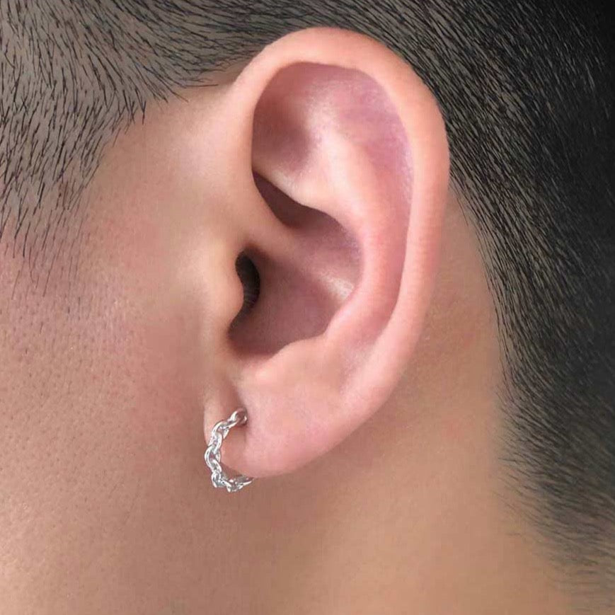 18K Anchor Chain フープピアス 片耳ピアス Sサイズ ホワイトゴールド 着用