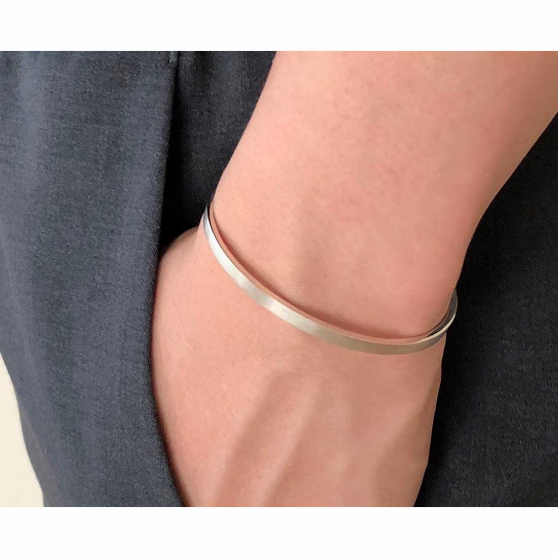 silver シルバー バングル 3.5mm 着用写真