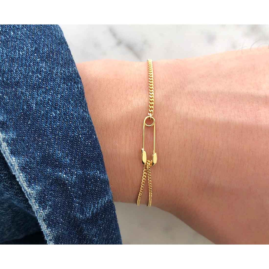 18K Safety Pin Bracelet ブレスレット イエローゴールド 着用写真