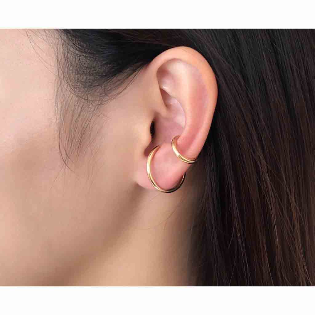 18K イヤカフ Sサイズ イエローゴールド 着用写真