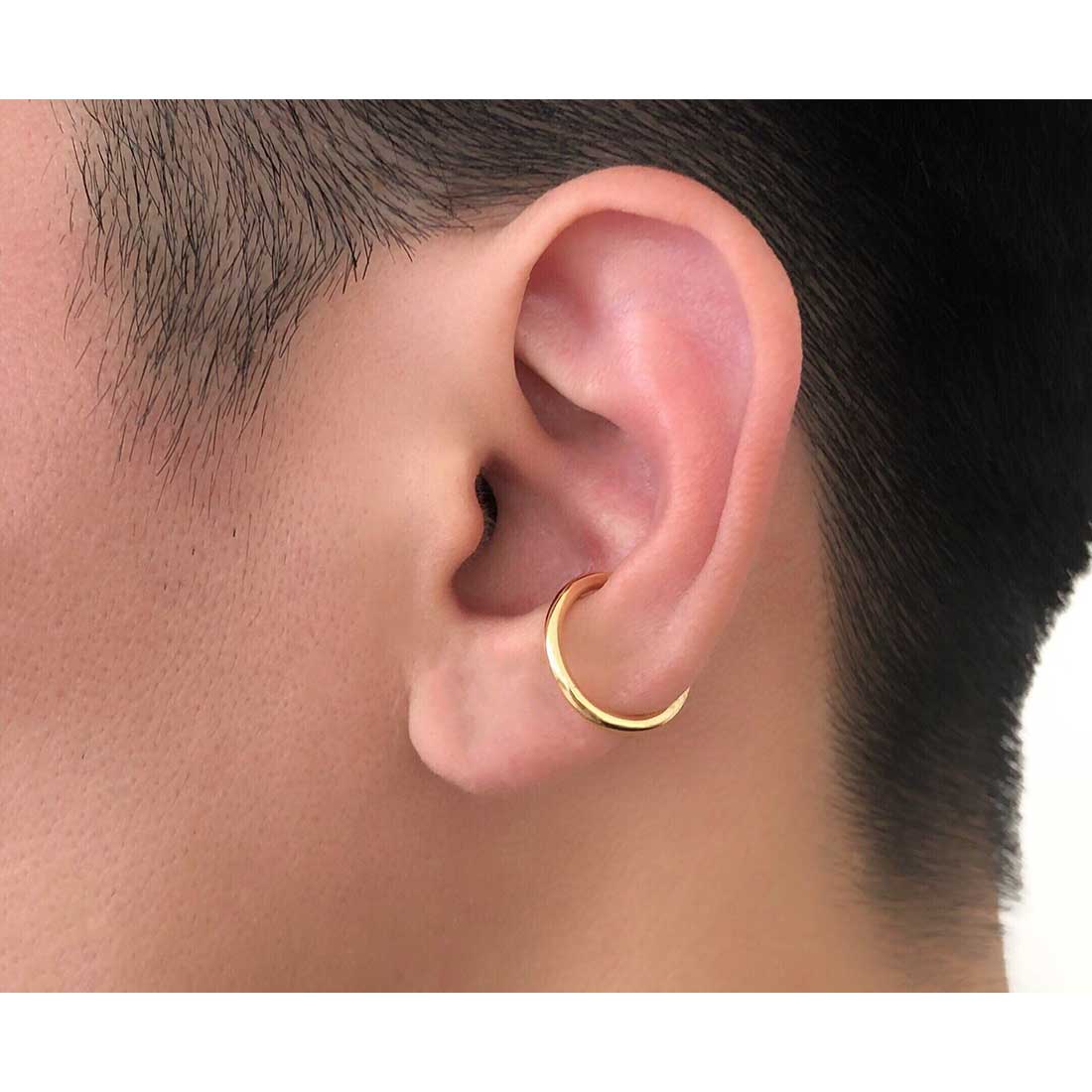 18K イヤカフ Mサイズ イエローゴールド 着用写真