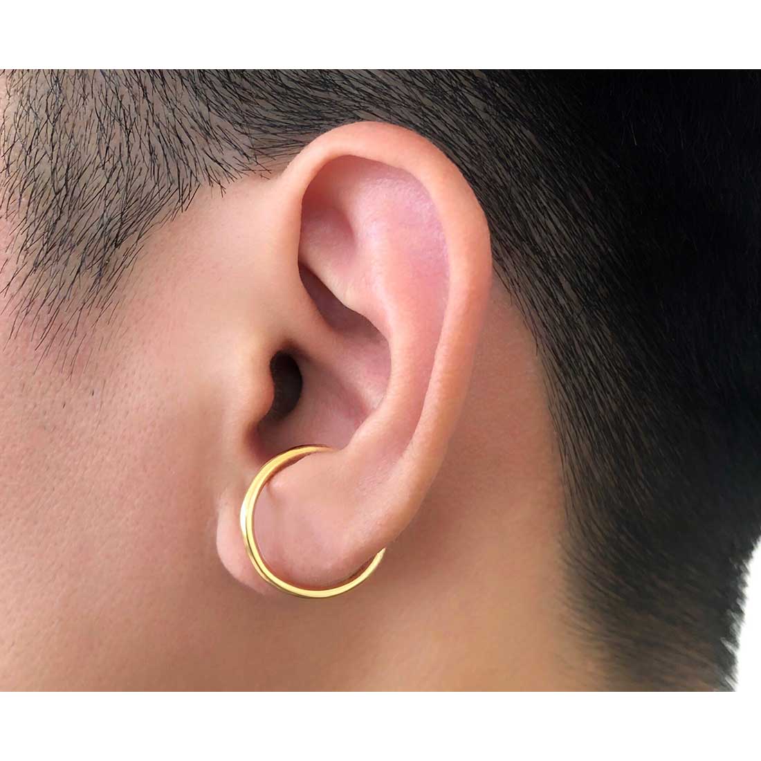 18K イヤカフ Lサイズ イエローゴールド 着用写真