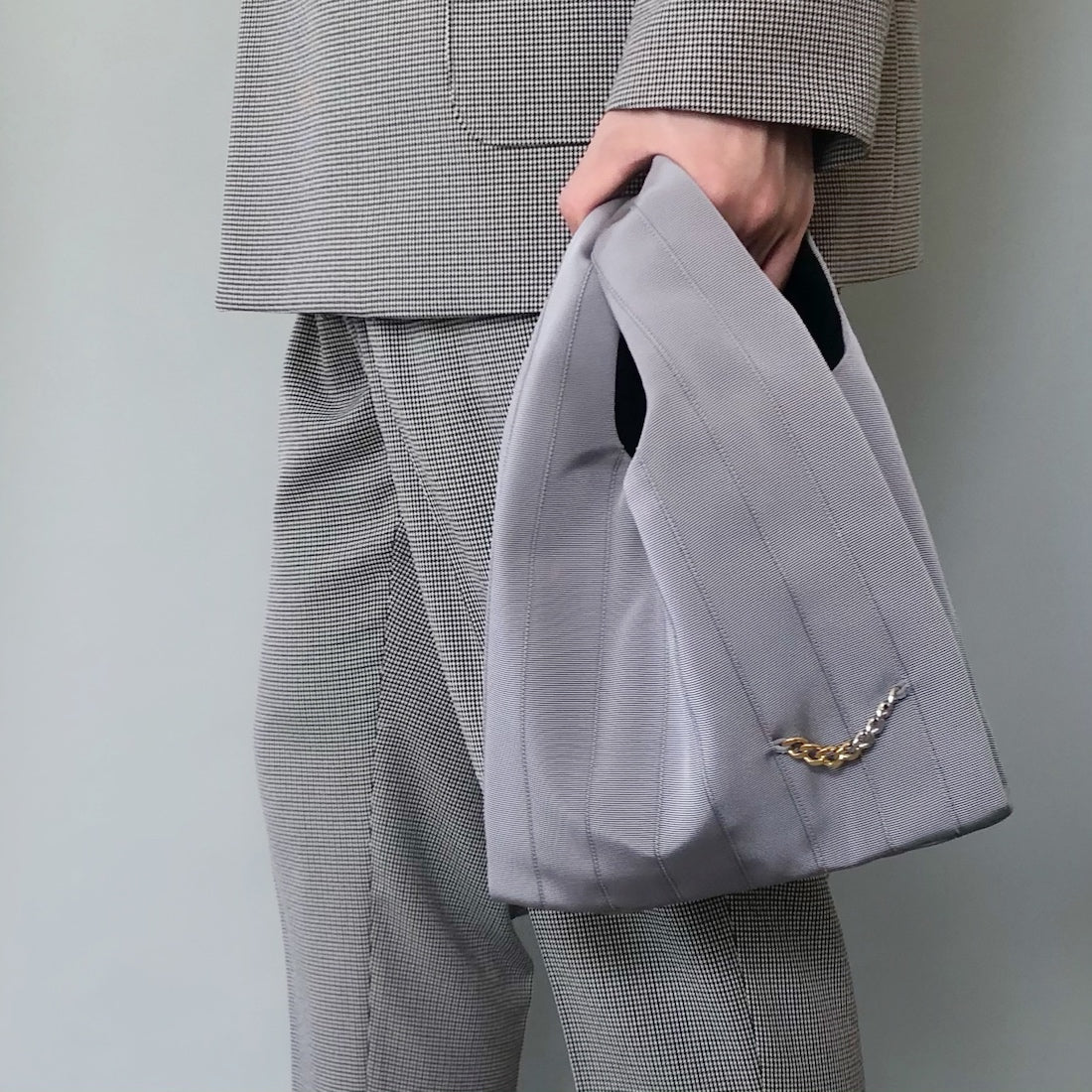 Small スモールサイズ Shopper Bag ショッパーバック グレー GRAY  着用写真