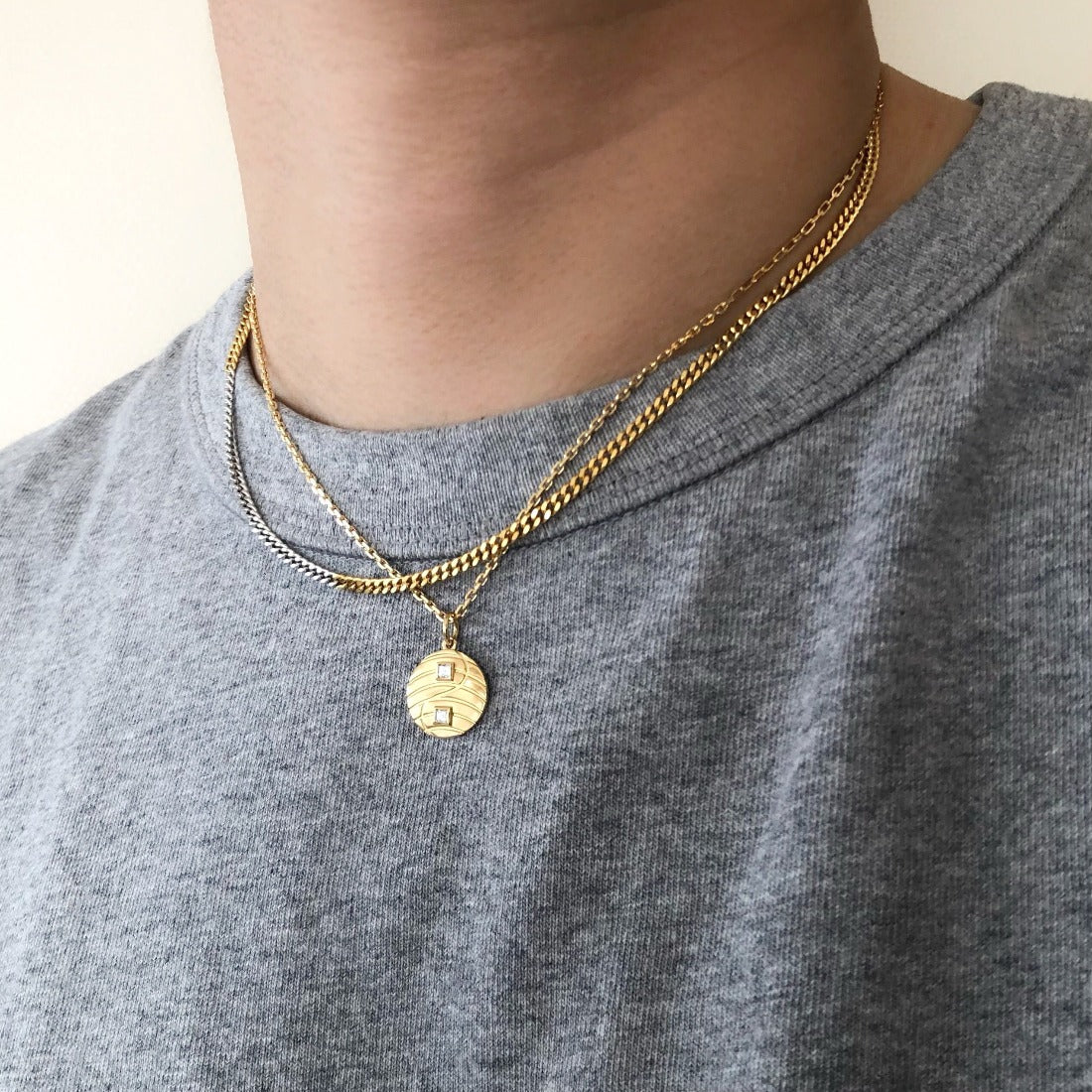 18K Yin Yang Coin インヤンコイン Diamond ダイア Charm チャーム スモール 着用