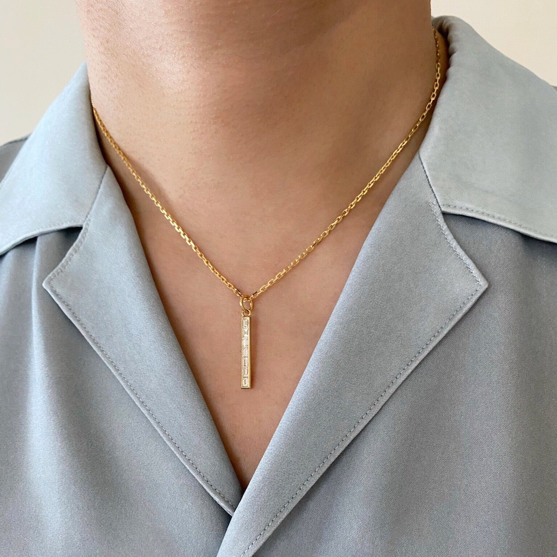 18K イエローゴールド Baguette Diamond Charm チャーム 着用