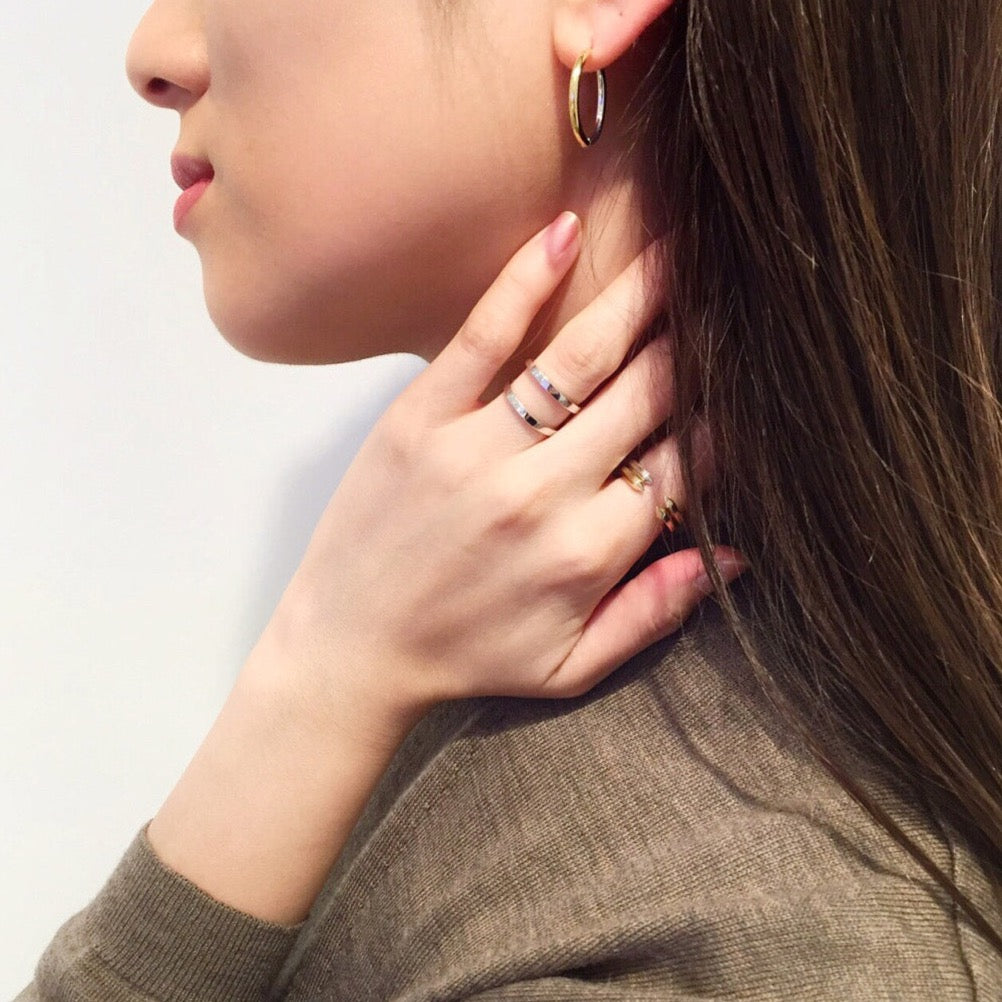 18K Earring 片耳ピアス combination コンビネーション Mサイズ 着用