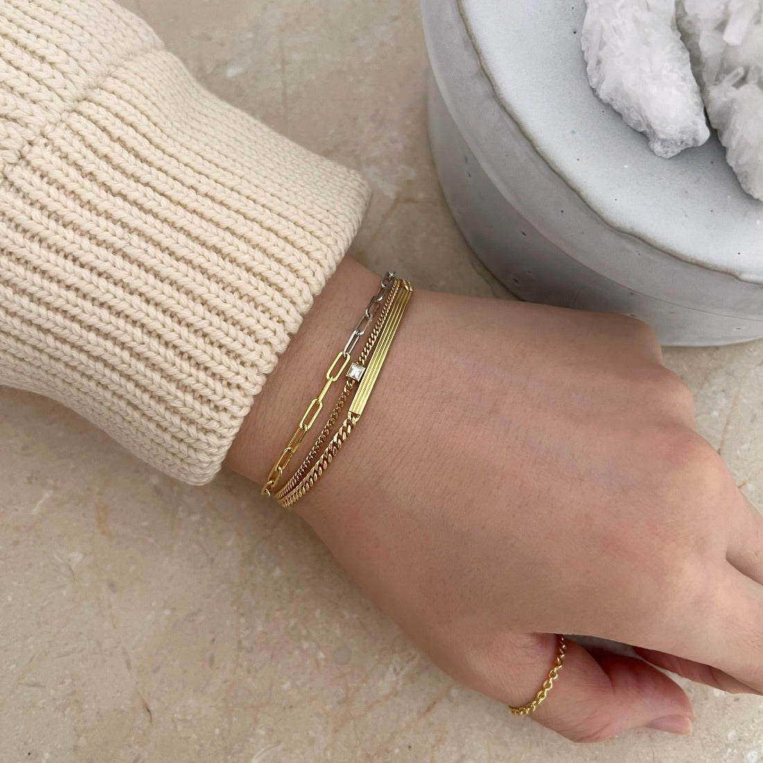 18K　Bracelet　ブレスレット　イエローゴールド　着用