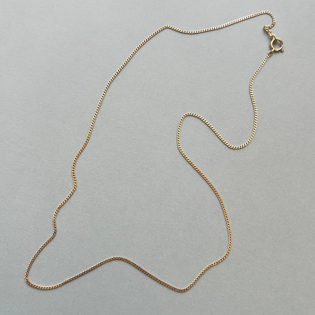 Medium Classic Cut Yellow Gold Necklace
