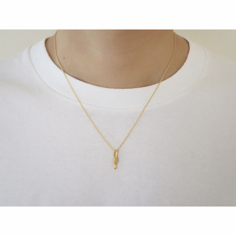 18K　Necklace　ネックレス　Knot　ノット　イエローゴールド　着用