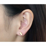 18K イエローゴールド　片耳ピアス　着用