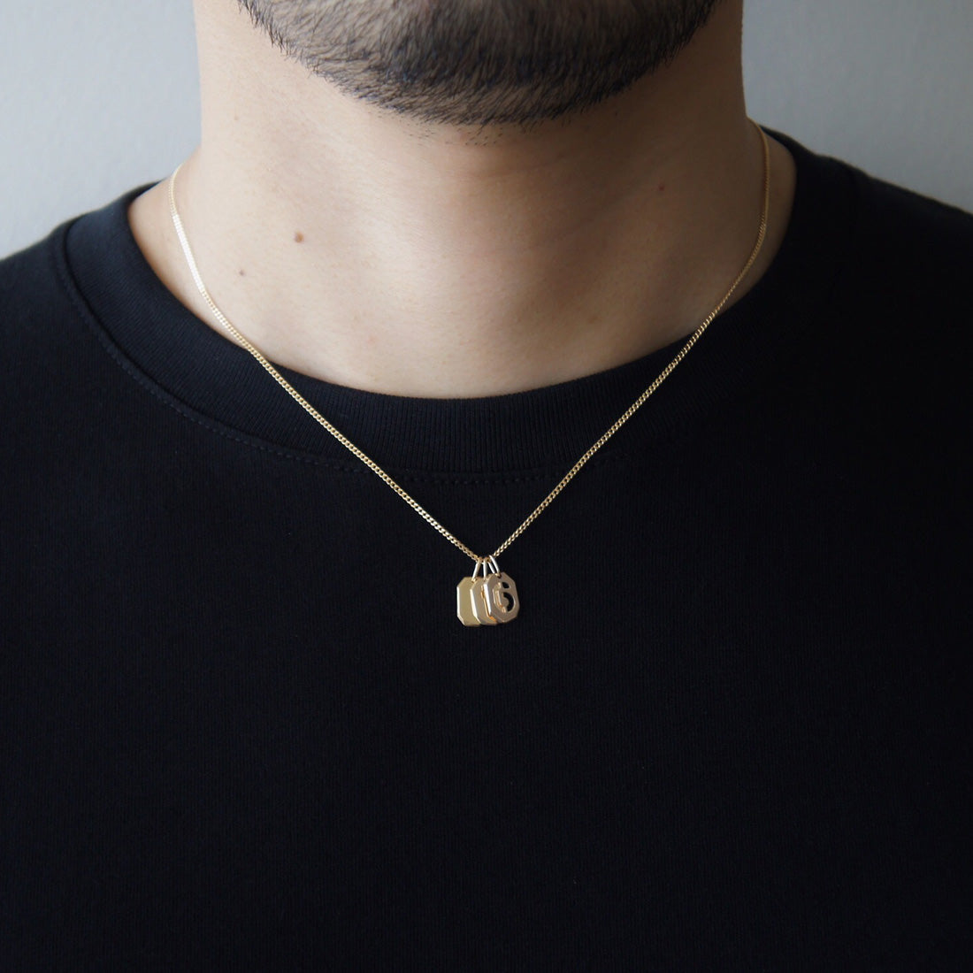 18K　イエローゴールド　Number　Charm　チャーム　着用